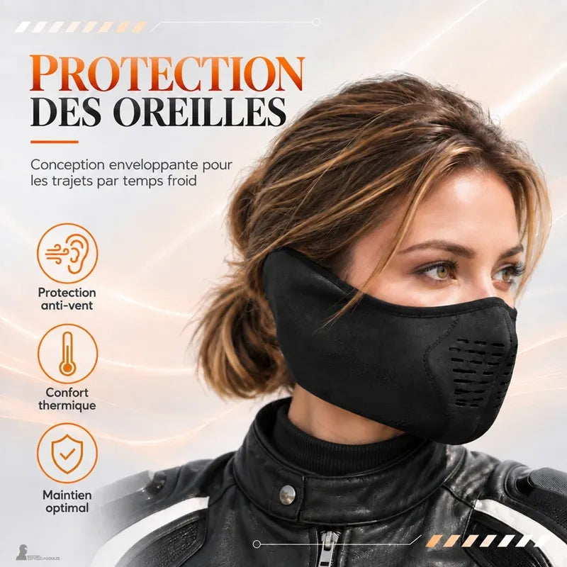 Femme en blouson moto portant AirShield, protection des oreilles enveloppante par temps froid - Espace Cagoules
